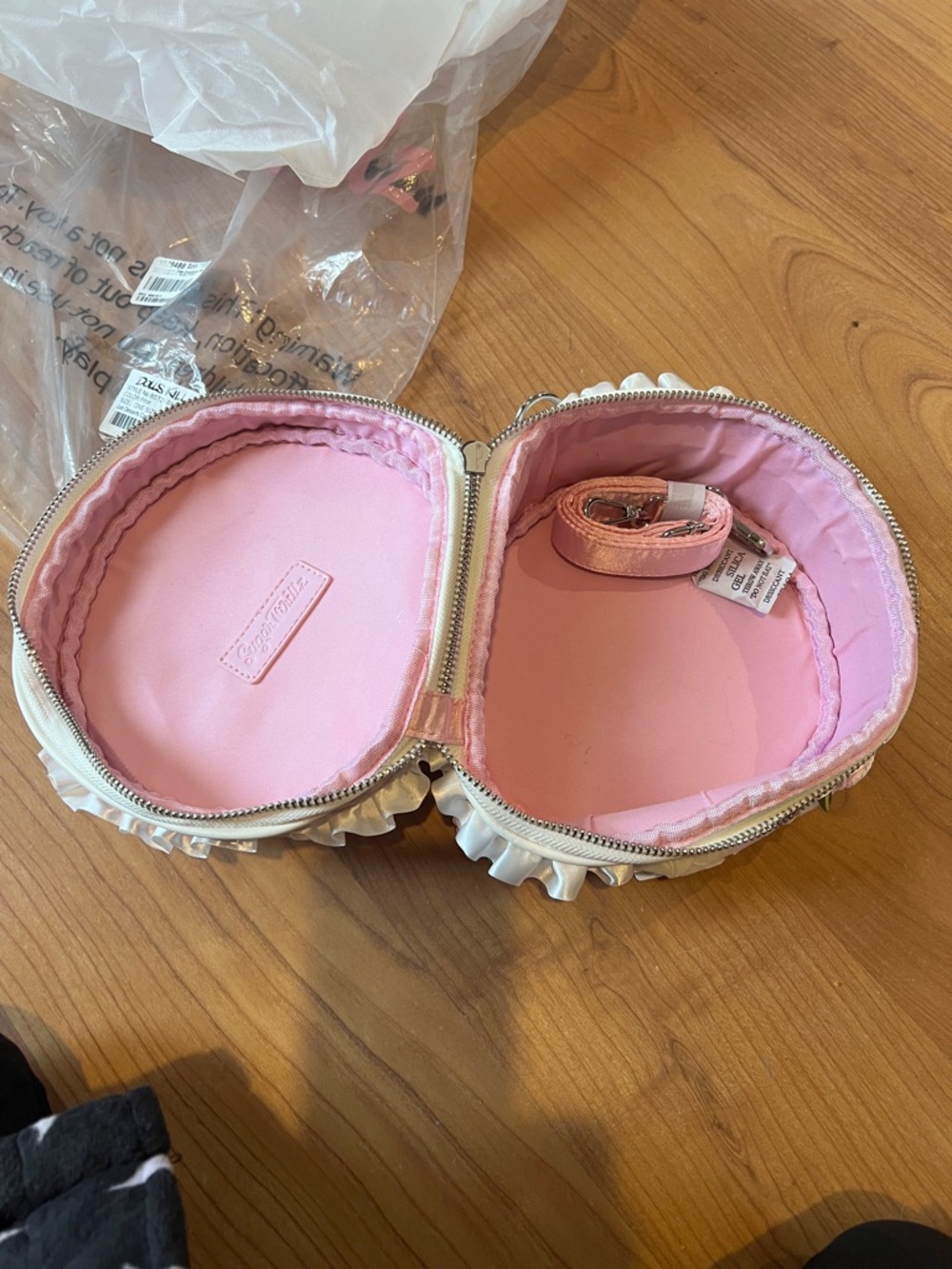 Dolls Kill Pastel Pink just desserts cake crossbody Shoulder Bag nwt sugarthrilz - Picture 4 of 7